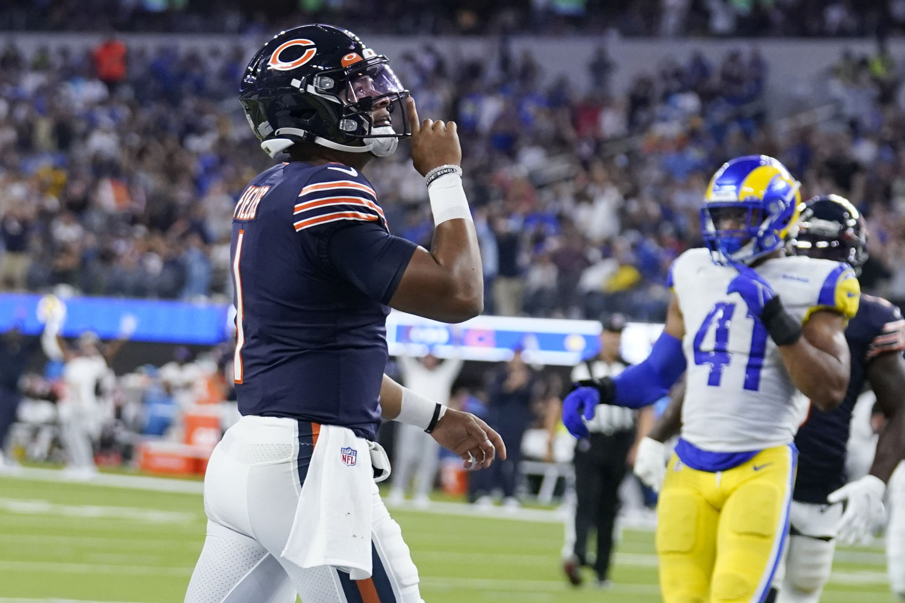 Bears Rams Football